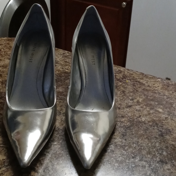 Shoes - Picture 1 of 3